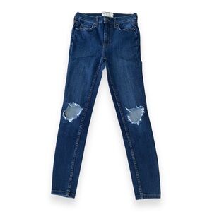 NEW W/O Tags! FREE PEOPLE High Rise Busted Skinny Jeans-Size 25!